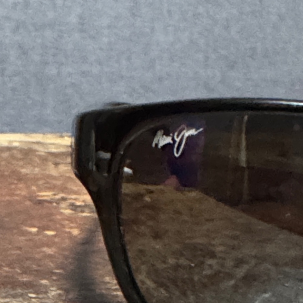 Used Maui jim mixed plate - Picture 2 of 7